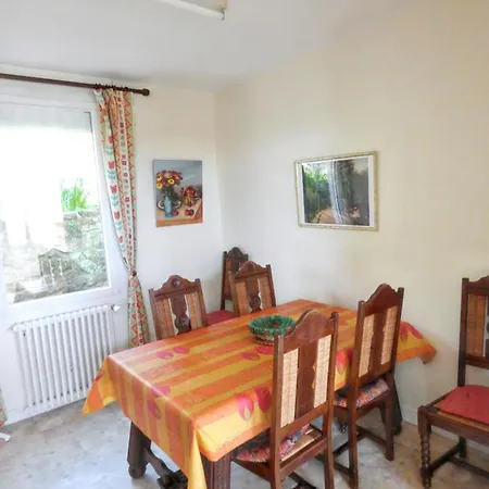 Maison Confortable A Avec Jardin Et Terrasse. Σπίτι διακοπών Châteaulin
